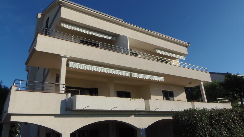 Apartment House Nono Povljana Zewnętrze zdjęcie