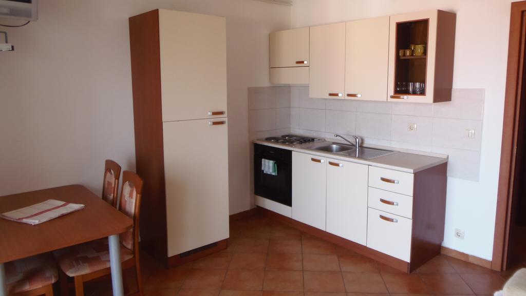 Apartment House Nono Povljana Pokój zdjęcie