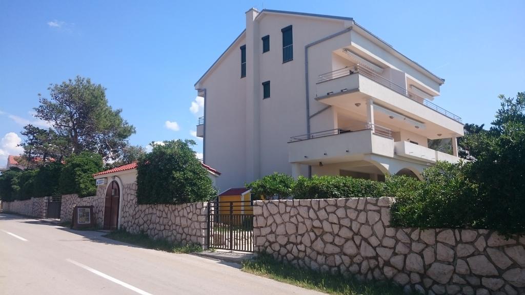 Apartment House Nono Povljana Zewnętrze zdjęcie